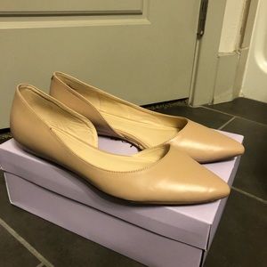 Nine West beige flats